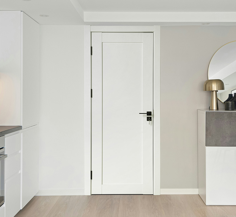 White Single Recessed‑Panel Shaker Vinyl Wrapped Hinged Interior Door